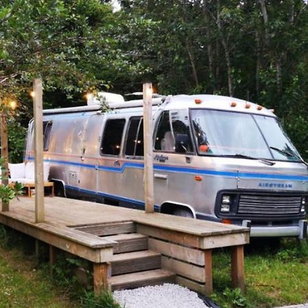 Glamping 1970 American Airstream Motorhome Ponsanooth 외부 사진
