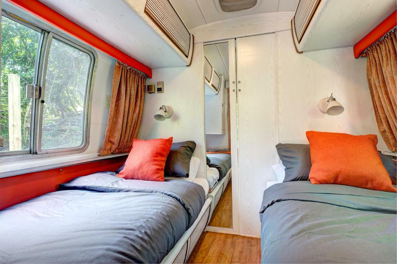 Glamping 1970 American Airstream Motorhome Ponsanooth 외부 사진